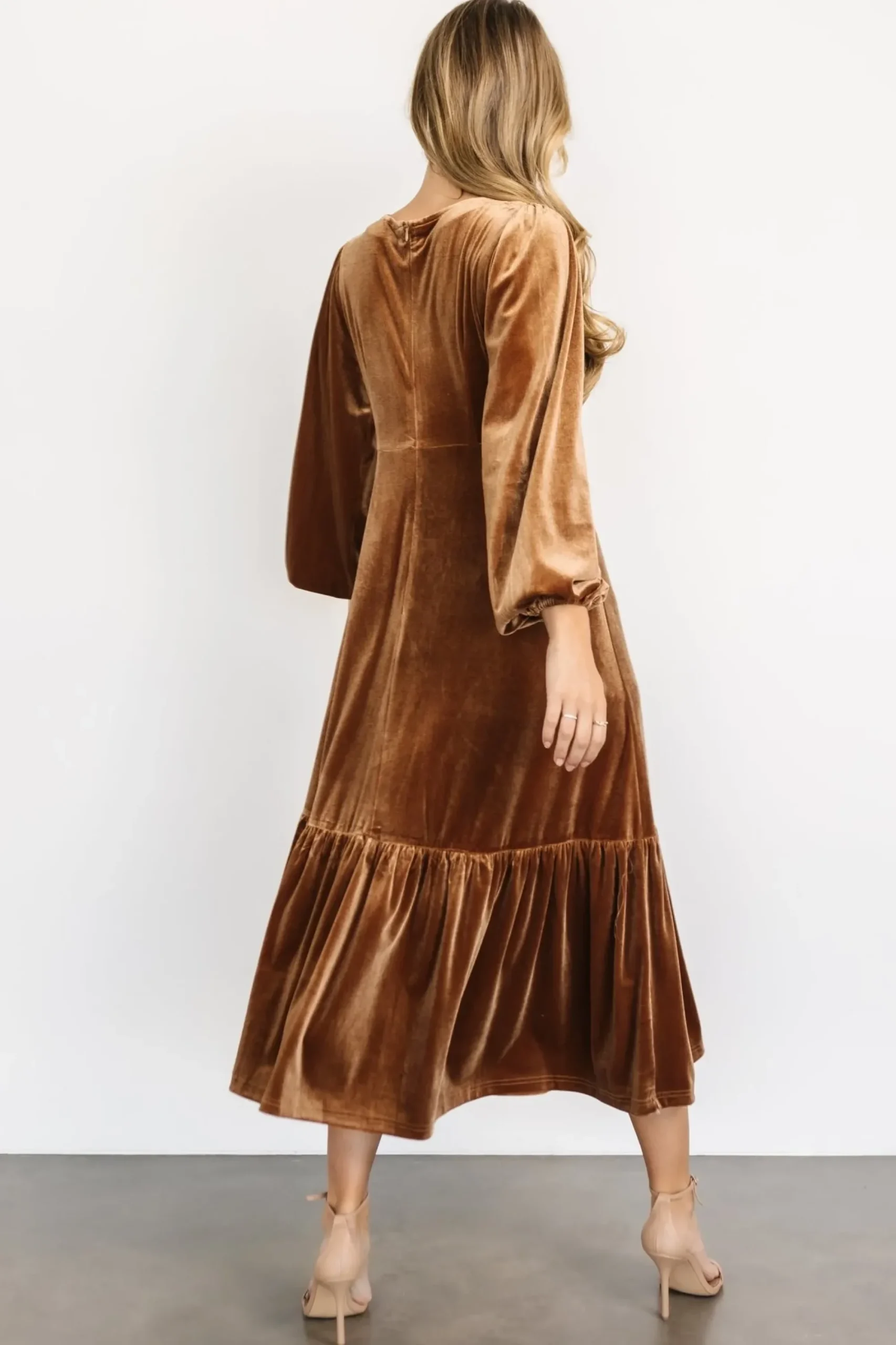 Discount Baltic Born Erika Velvet Maxi Dress | Caramel