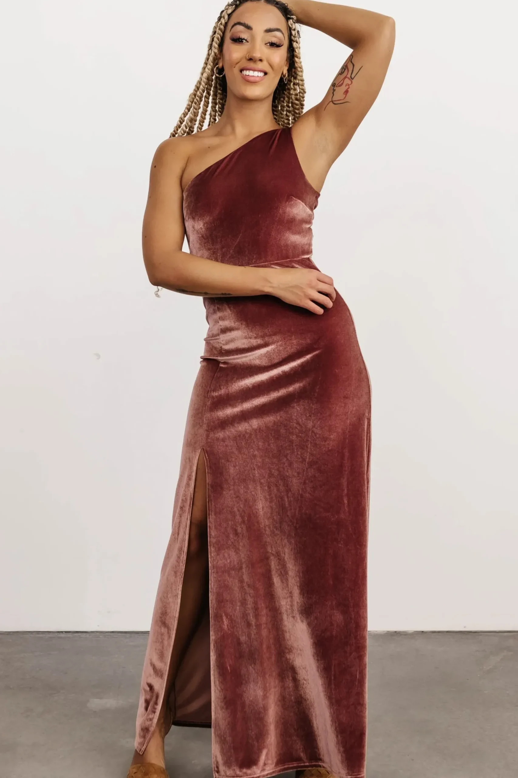 Hot Baltic Born Tatiana Velvet One Shoulder Maxi Dress | Rose