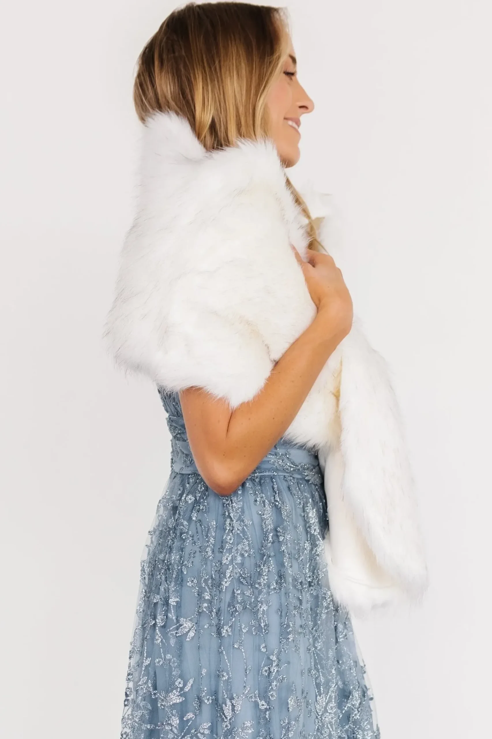 Best Baltic Born Valerie Faux Fur Shawl | Ivory